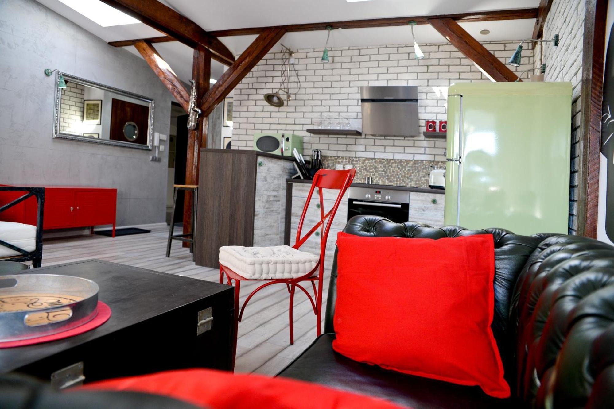 In The Attic Unikatowe Apartmenty By Stayly شتشيتسين المظهر الخارجي الصورة