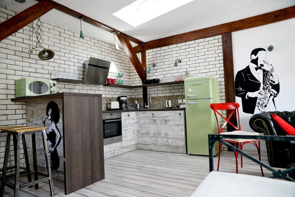 In The Attic Unikatowe Apartmenty By Stayly شتشيتسين المظهر الخارجي الصورة