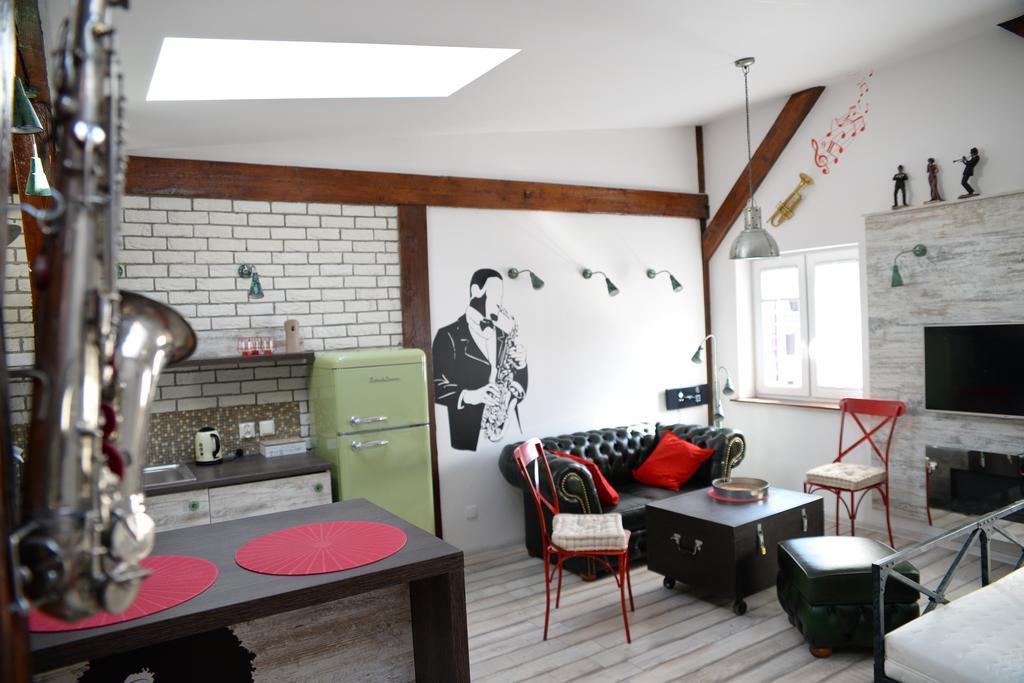 In The Attic Unikatowe Apartmenty By Stayly شتشيتسين المظهر الخارجي الصورة