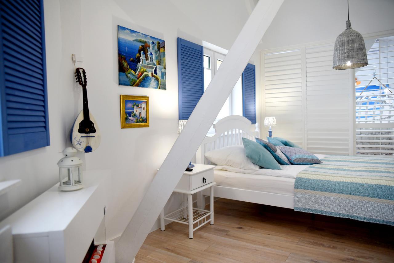 In The Attic Unikatowe Apartmenty By Stayly شتشيتسين المظهر الخارجي الصورة